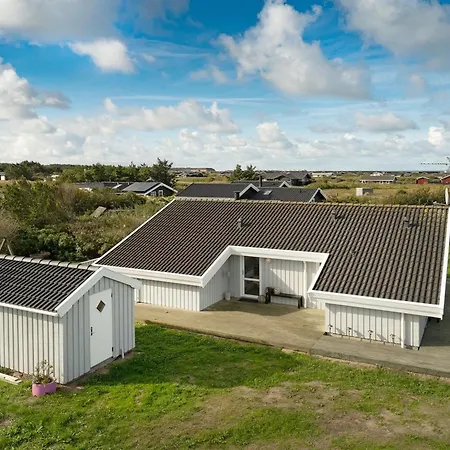 Hava - 450m From The Sea By Interhome